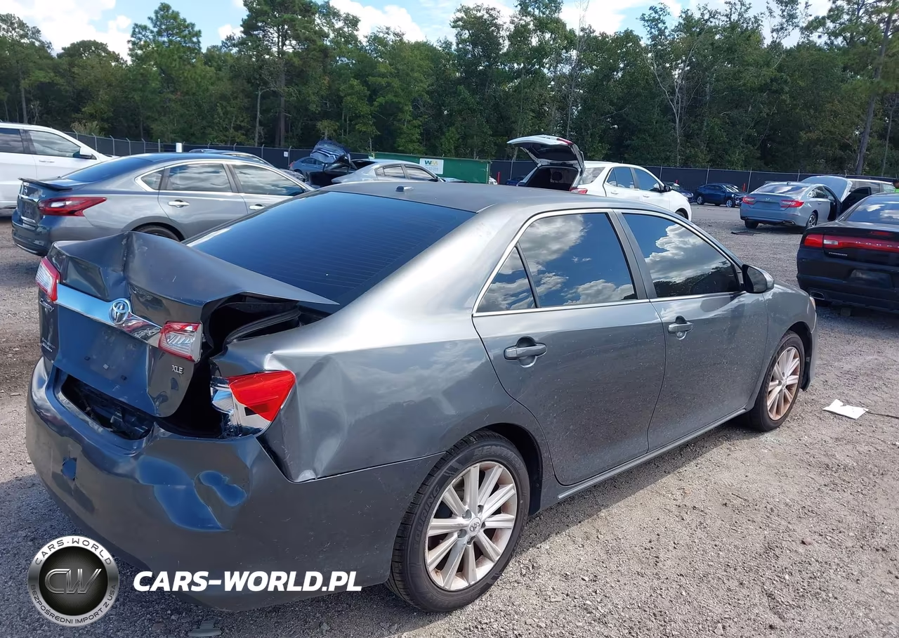 2012 Toyota Camry Xle VIN:4T1BF1FK0CU585452 - 4