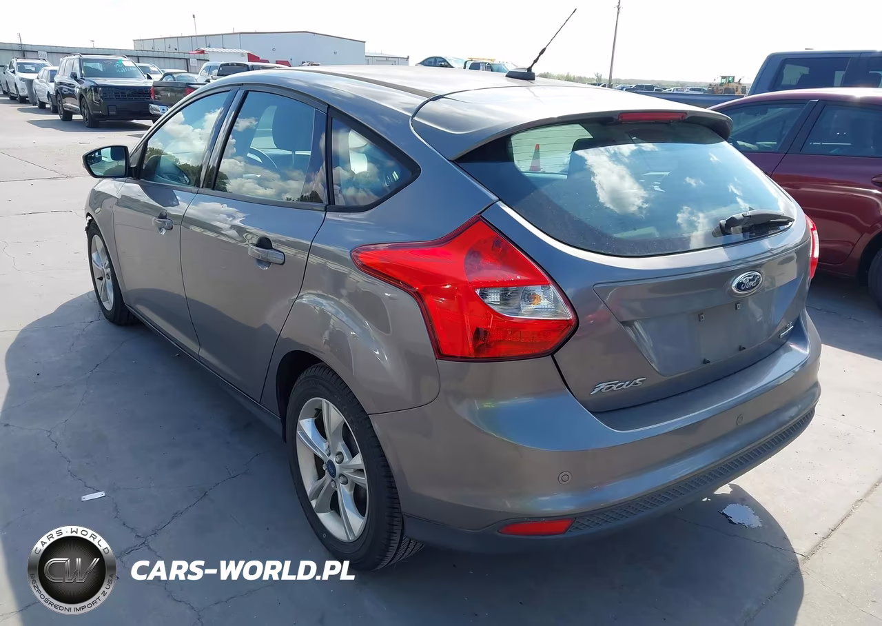 2014 Ford Focus Se VIN:1FADP3K22EL283087 - 3