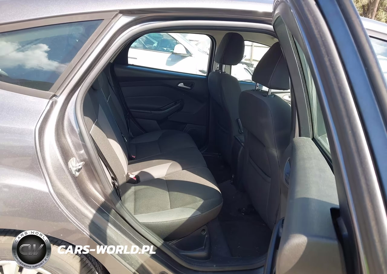 2014 Ford Focus Se VIN:1FADP3K22EL283087 - 8
