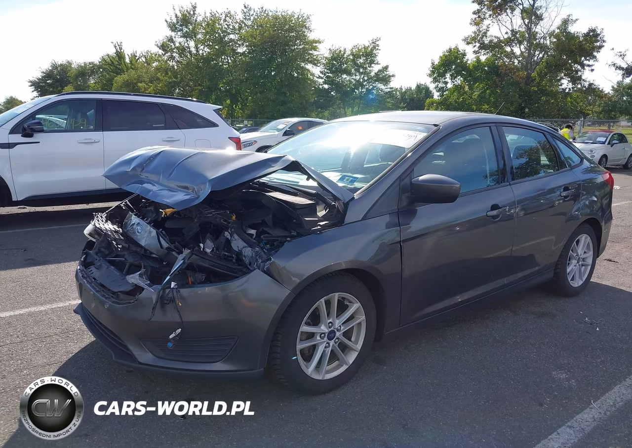 2018 Ford Focus Se VIN:1FADP3F21JL288608 - 12