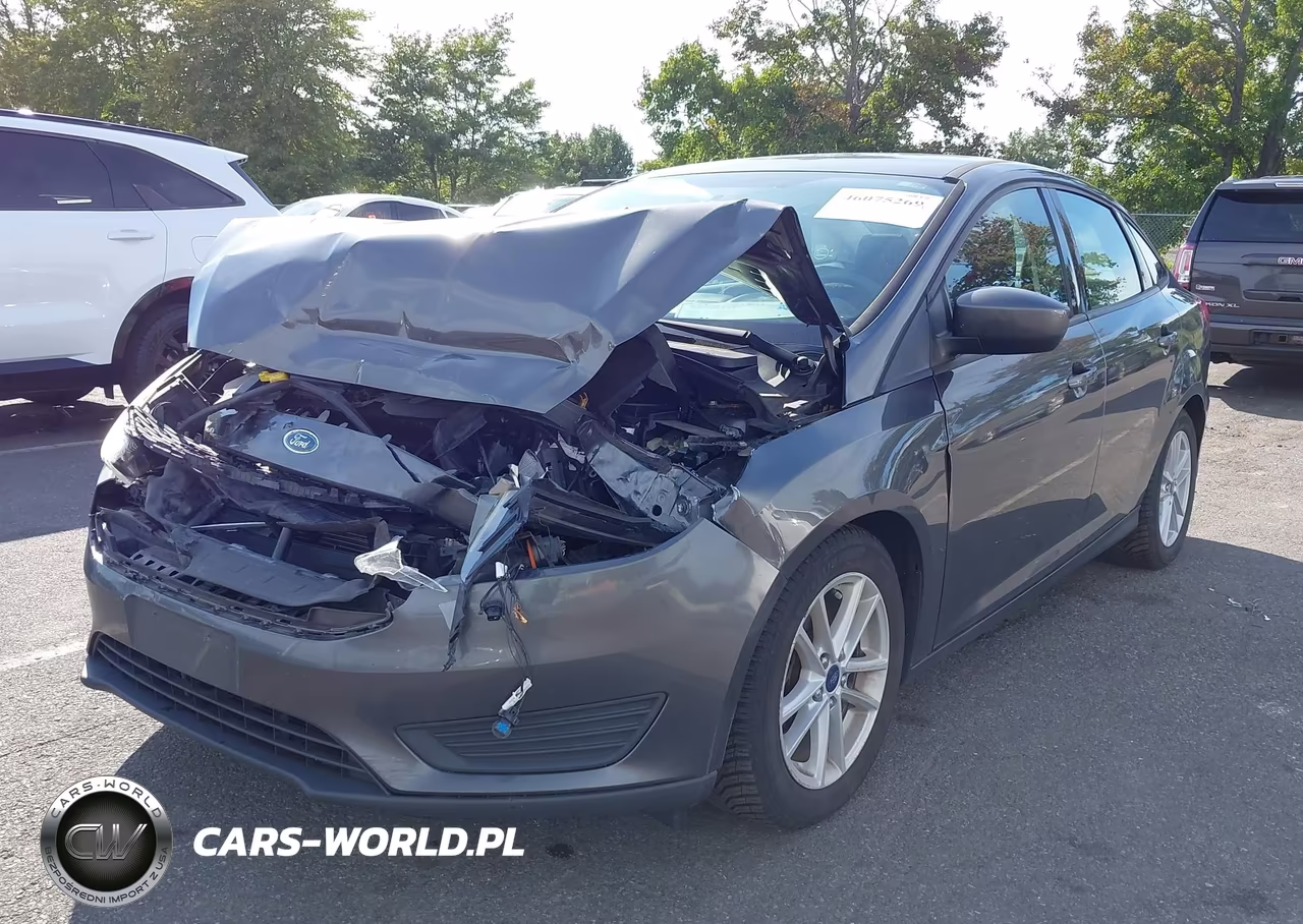 2018 Ford Focus Se VIN:1FADP3F21JL288608 - 2