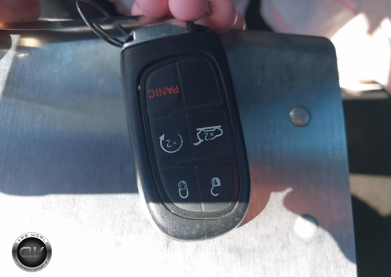 2019 Jeep Cherokee Trailhawk Elite 4X4 VIN:1C4PJMBX1KD227514 - 11