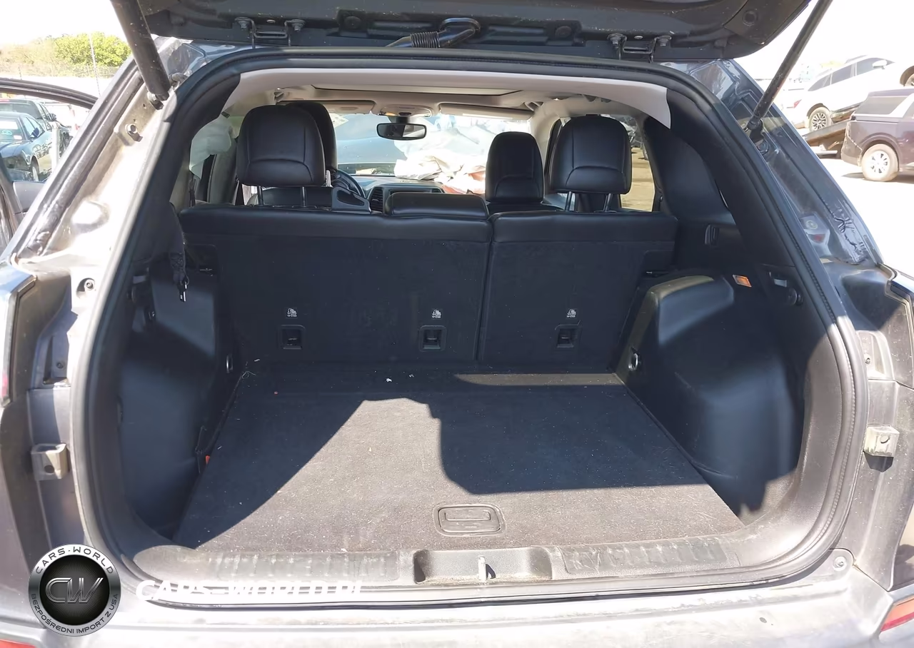 2019 Jeep Cherokee Trailhawk Elite 4X4 VIN:1C4PJMBX1KD227514 - 18