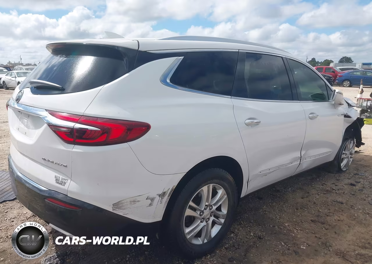 2018 Buick Enclave Essence VIN:5GAERBKW9JJ262895 - 4