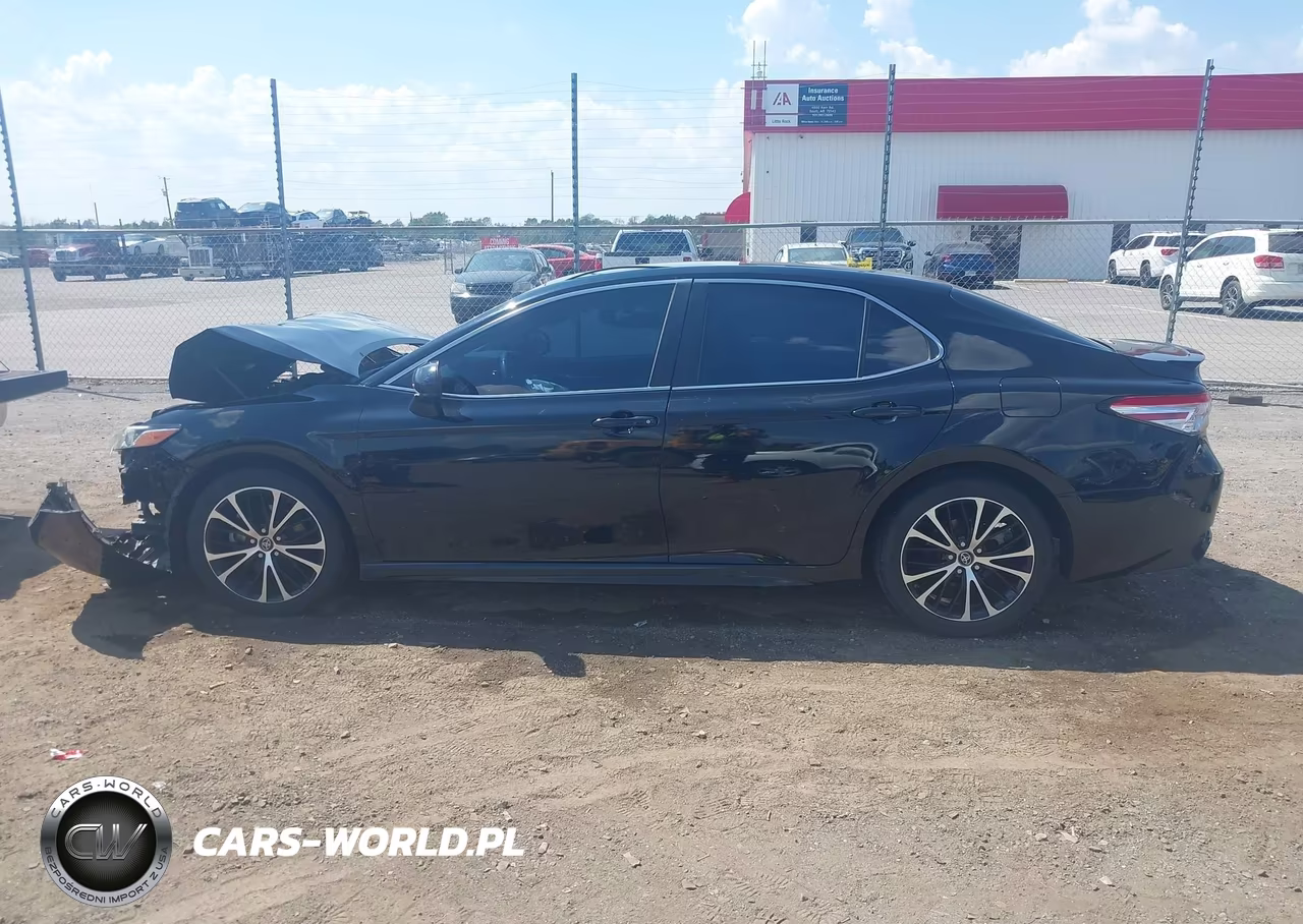 2018 Toyota Camry Se VIN:4T1B11HK4JU060077 - 14