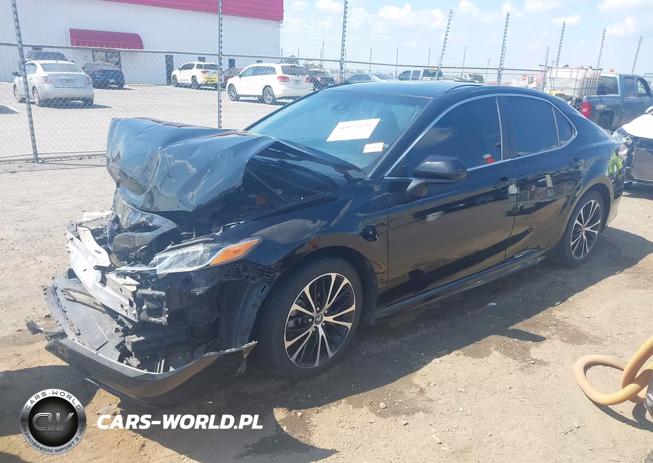 2018 Toyota Camry Se VIN:4T1B11HK4JU060077 - 2