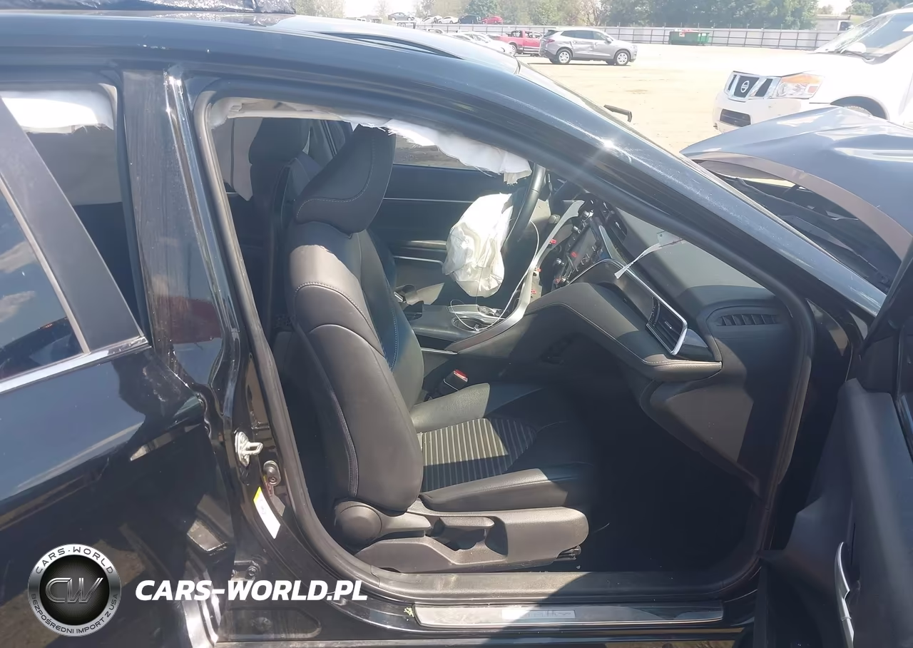 2018 Toyota Camry Se VIN:4T1B11HK4JU060077 - 5