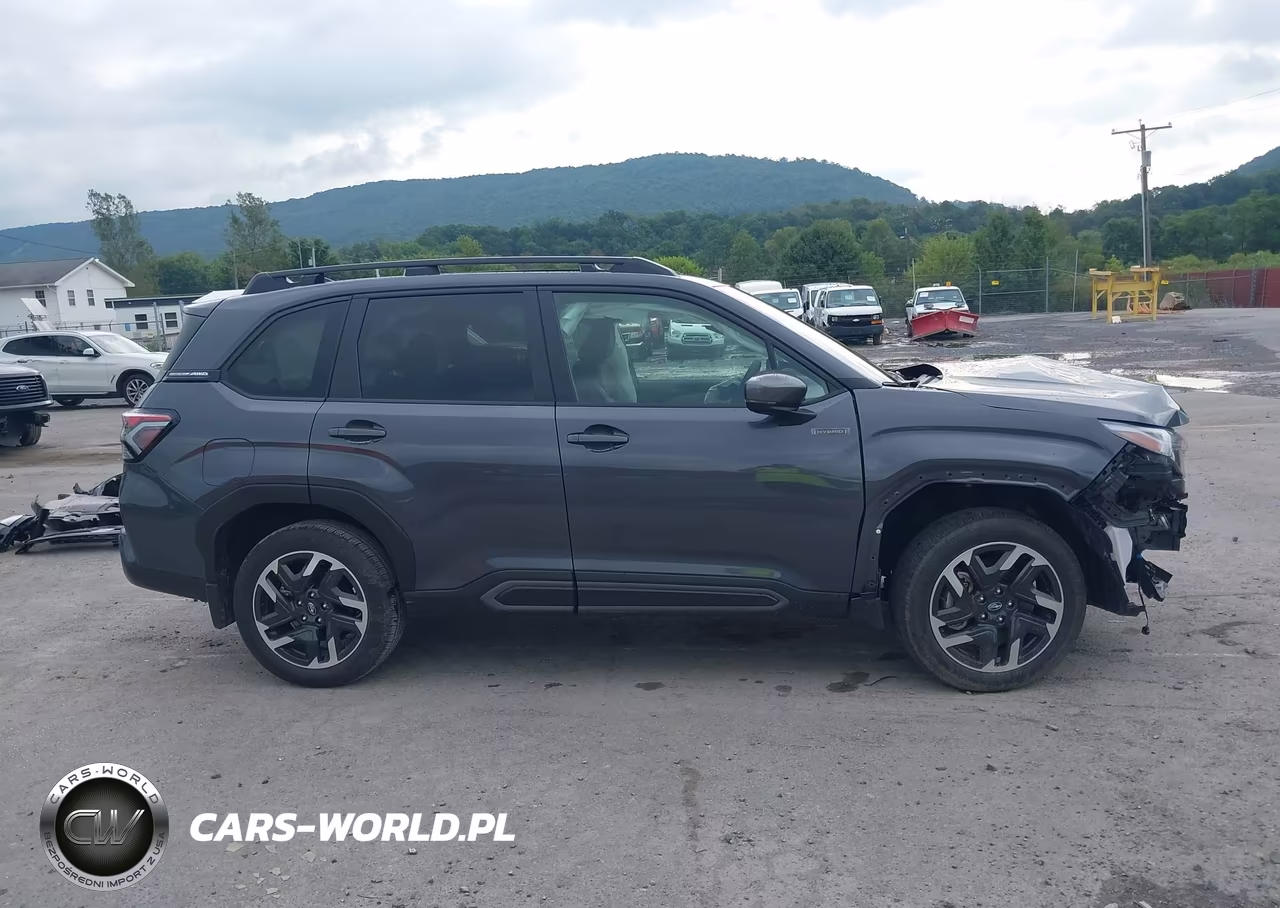 2025 Subaru Forester Limited Hybrid VIN:JF2SLSRD6SH439081 - 14