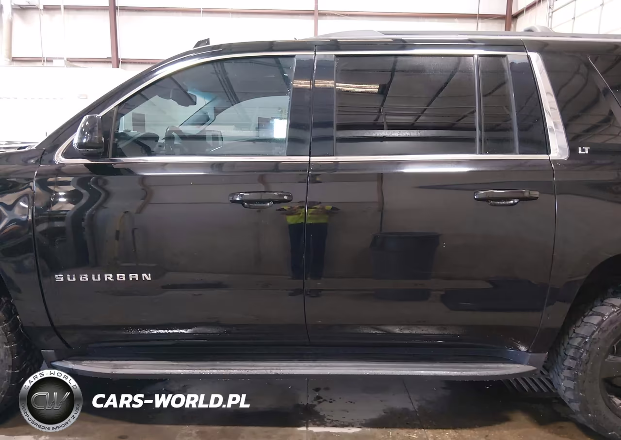 2018 Chevrolet Suburban Lt VIN:1GNSKHKC1JR265765 - 15