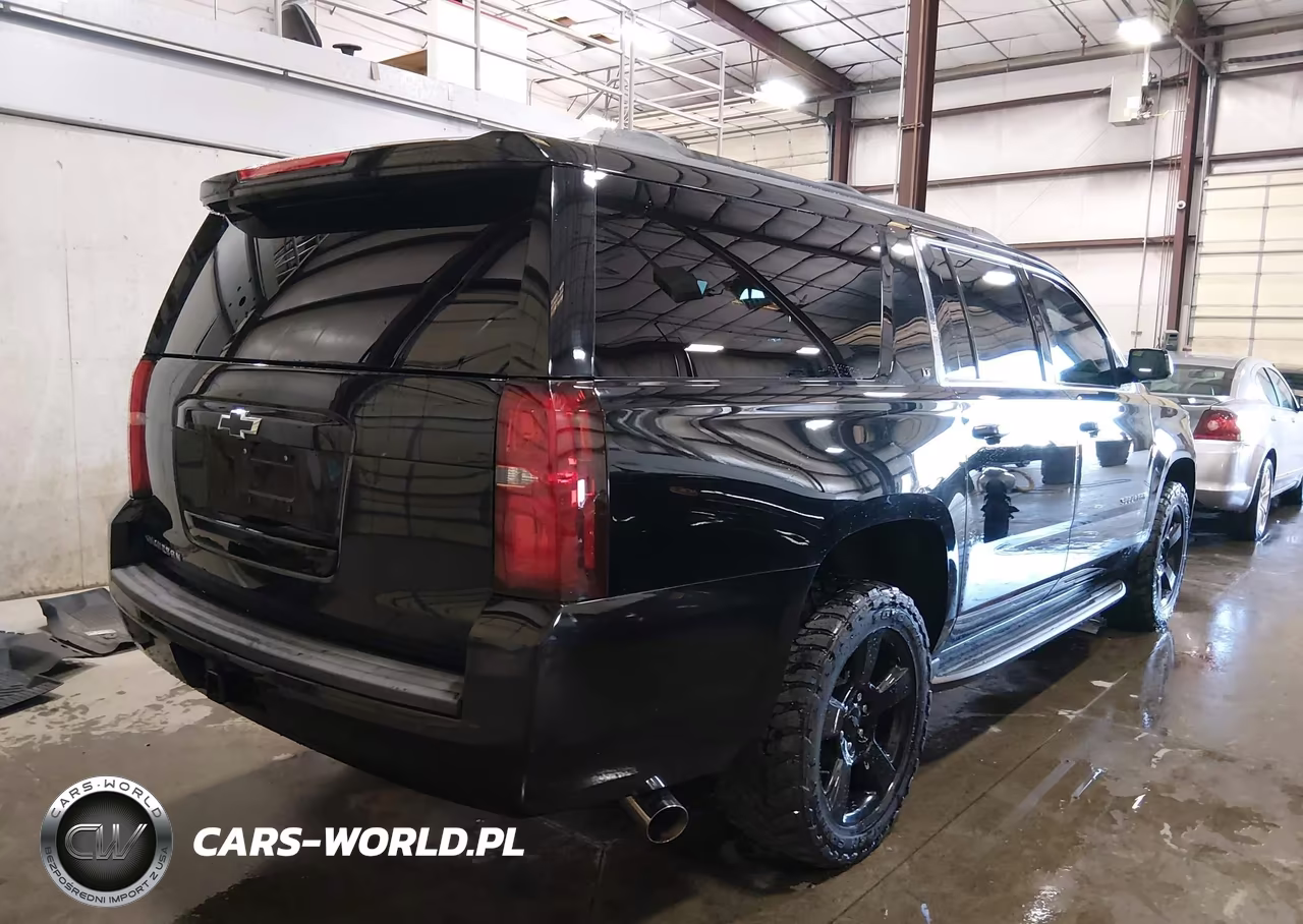 2018 Chevrolet Suburban Lt VIN:1GNSKHKC1JR265765 - 4