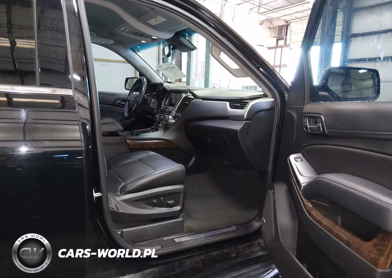 2018 Chevrolet Suburban Lt VIN:1GNSKHKC1JR265765 - 5