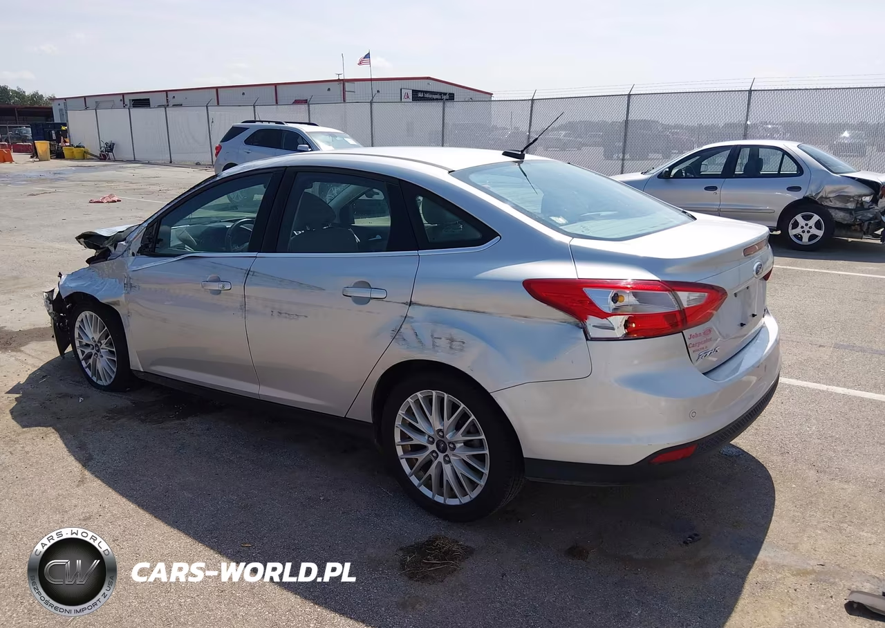 2012 Ford Focus Sel VIN:1FAHP3H24CL461832 - 3
