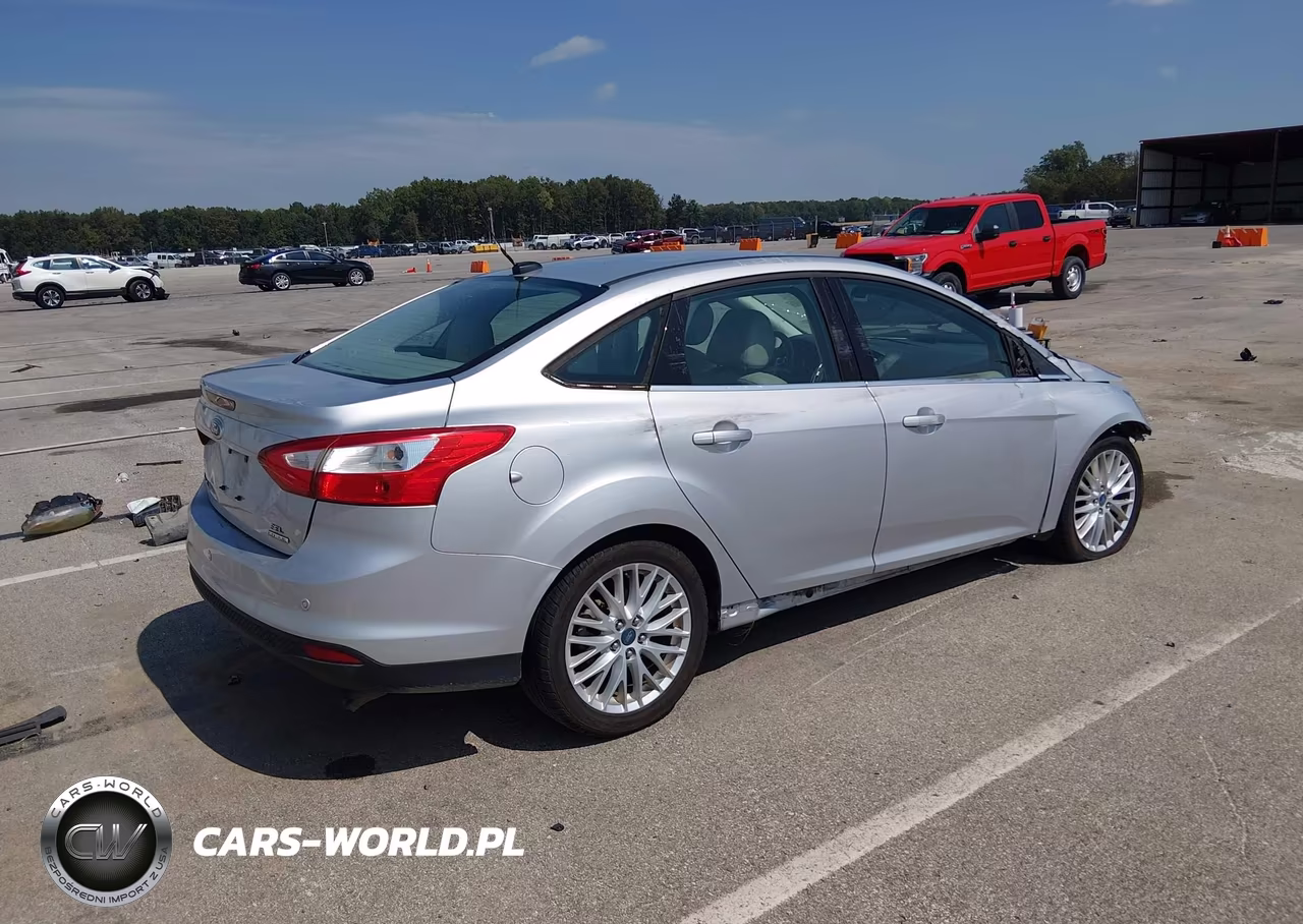 2012 Ford Focus Sel VIN:1FAHP3H24CL461832 - 4
