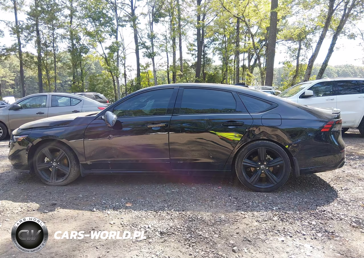 2024 Honda Accord Hybrid Sport-L VIN:1HGCY2F77RA000561 - 14