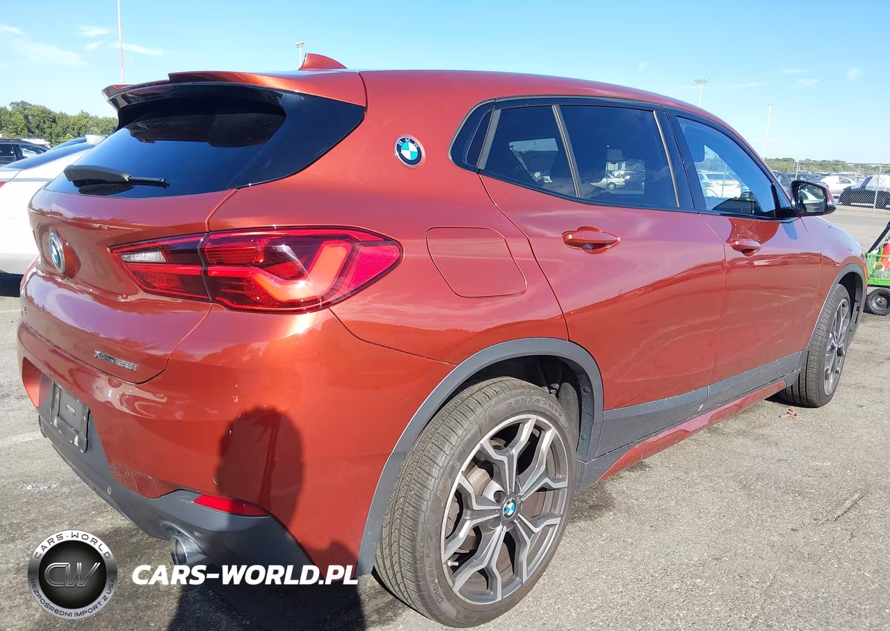 2018 BMW X2 xDrive28I VIN:WBXYJ5C34JEF71875 - 4