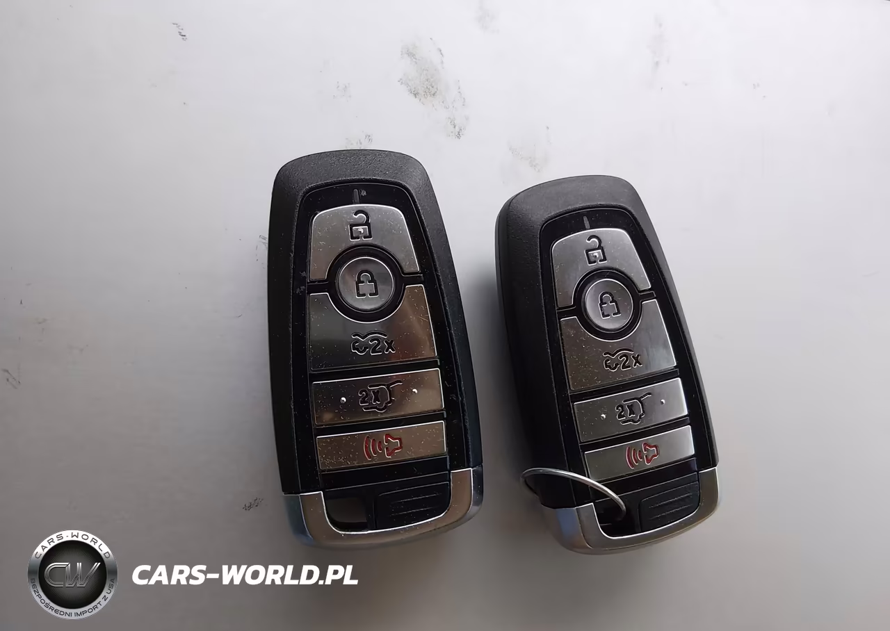 2025 Ford Mustang Mach-E Select VIN:3FMTK1R44SMA24624 - 11