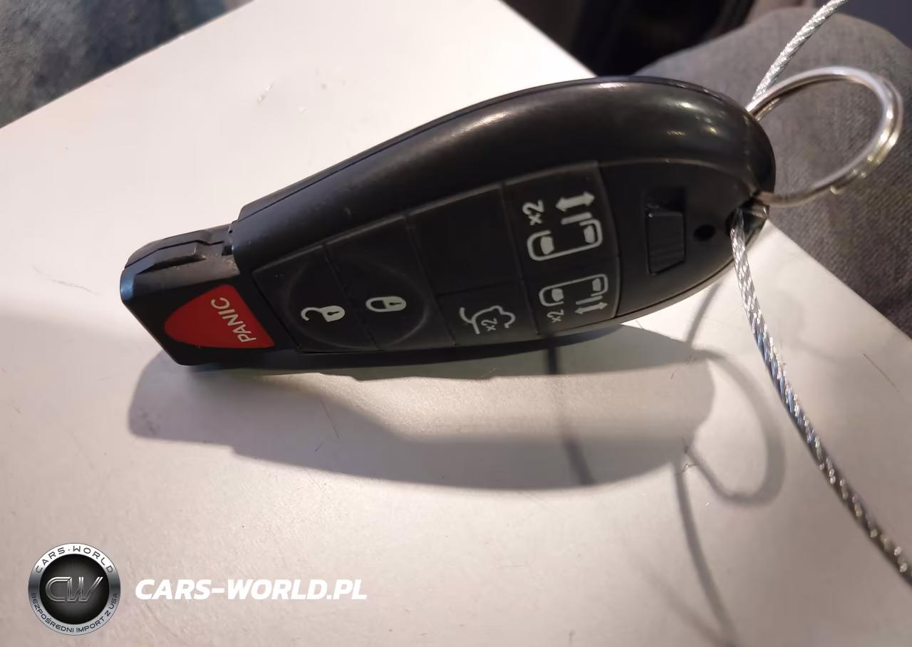 2015 Chrysler Town & Country Touring VIN:2C4RC1BG9FR551993 - 11
