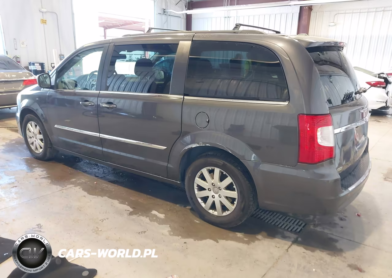 2015 Chrysler Town & Country Touring VIN:2C4RC1BG9FR551993 - 3