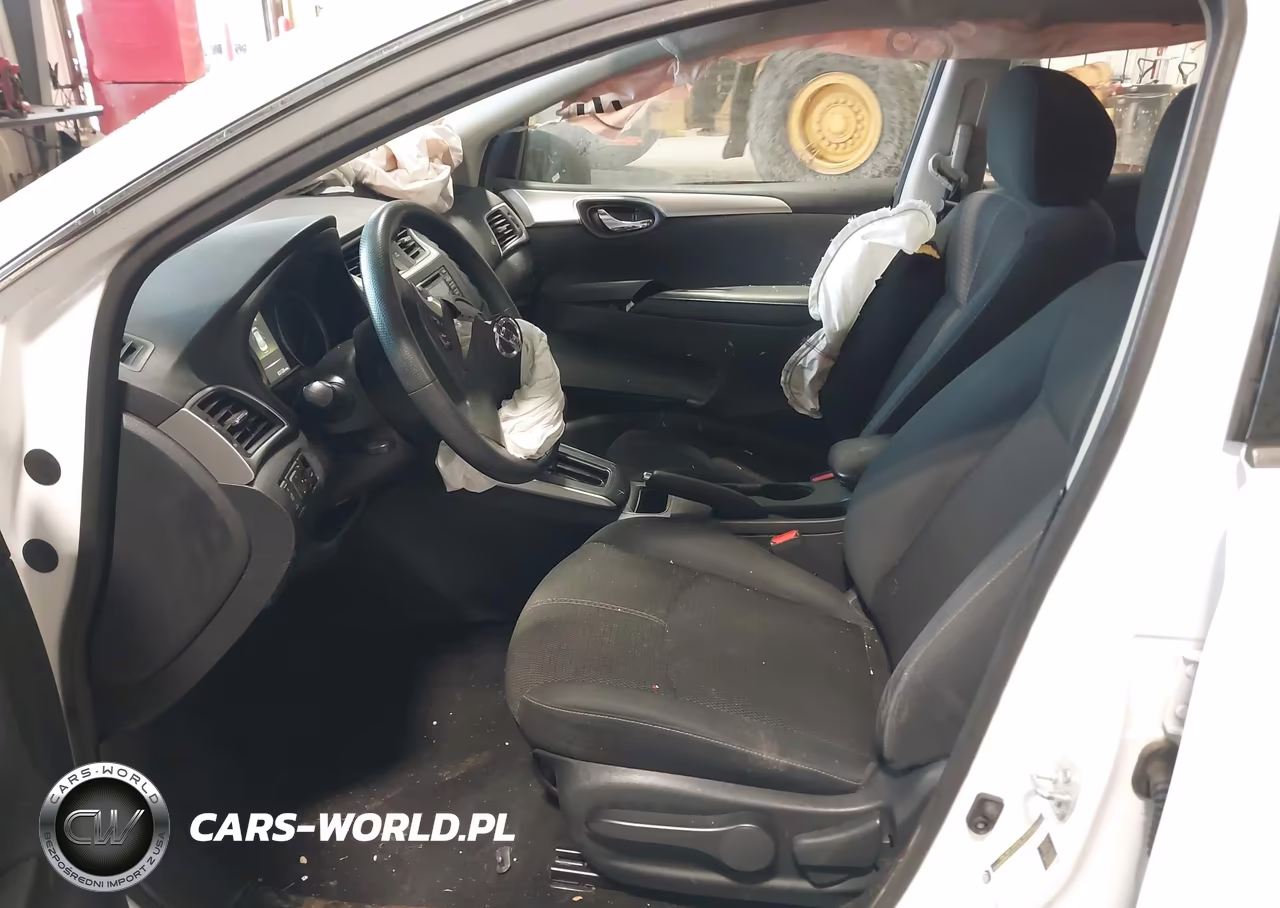 2018 Nissan Sentra S VIN:3N1AB7AP8JY224453 - 5