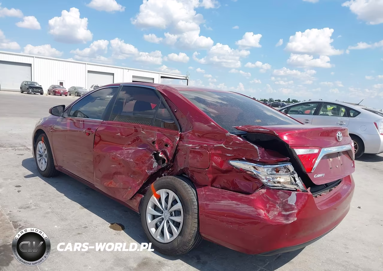 2017 Toyota Camry Le VIN:4T1BF1FK4HU813251 - 3
