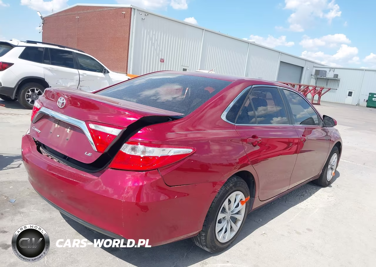 2017 Toyota Camry Le VIN:4T1BF1FK4HU813251 - 4
