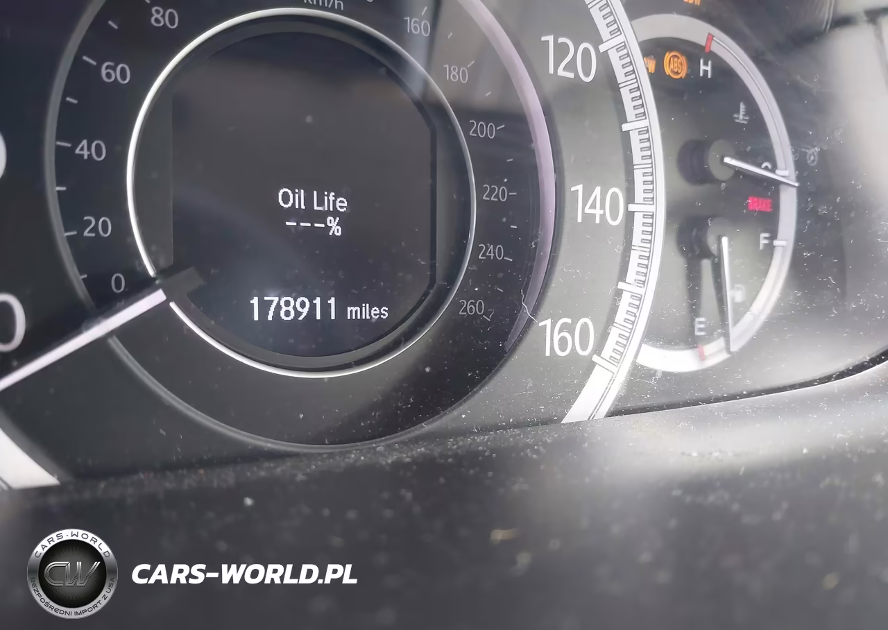 2015 Honda Accord Touring VIN:1HGCR3F99FA030757 - 15