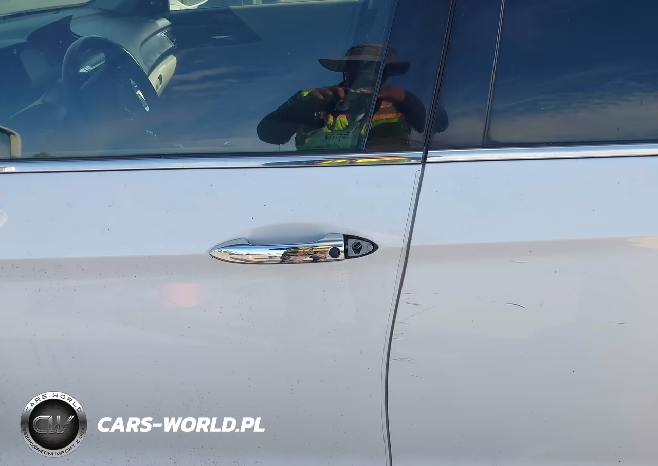 2015 Honda Accord Touring VIN:1HGCR3F99FA030757 - 6