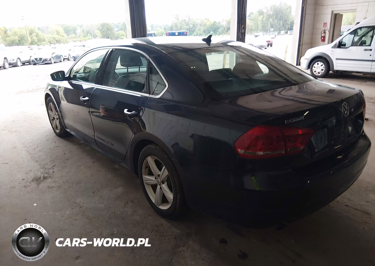 2014 Volkswagen Passat 1.8T Wolfsburg Edition VIN:1VWAT7A34EC032966 - 3