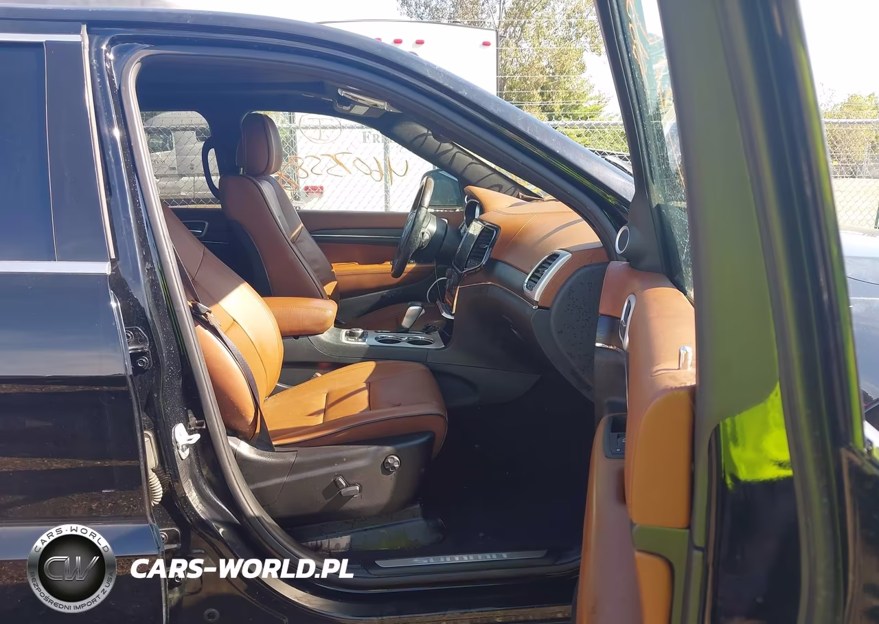 2019 Jeep Grand Cherokee Summit 4X4 VIN:1C4RJFJT3KC655612 - 5