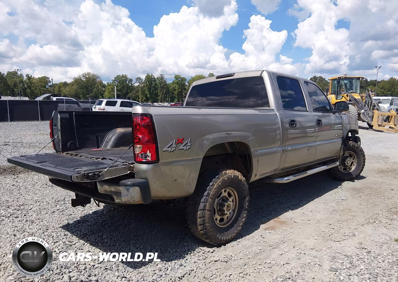 2003 Chevrolet Silverado 2500Hd Lt VIN:1GCHK23U83F167554 - 4