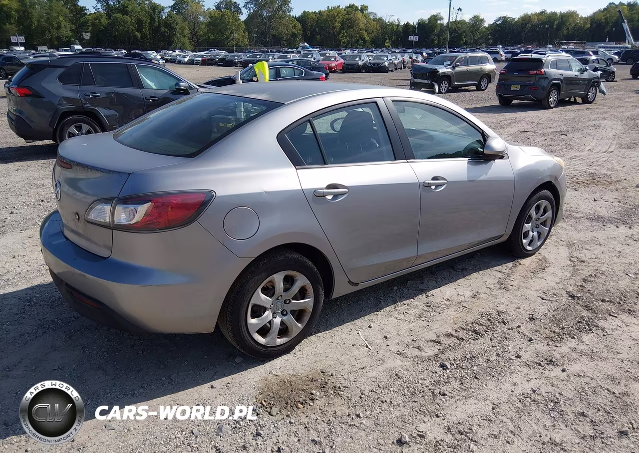 2010 Mazda Mazda3 I Sport VIN:JM1BL1SG5A1185786 - 4