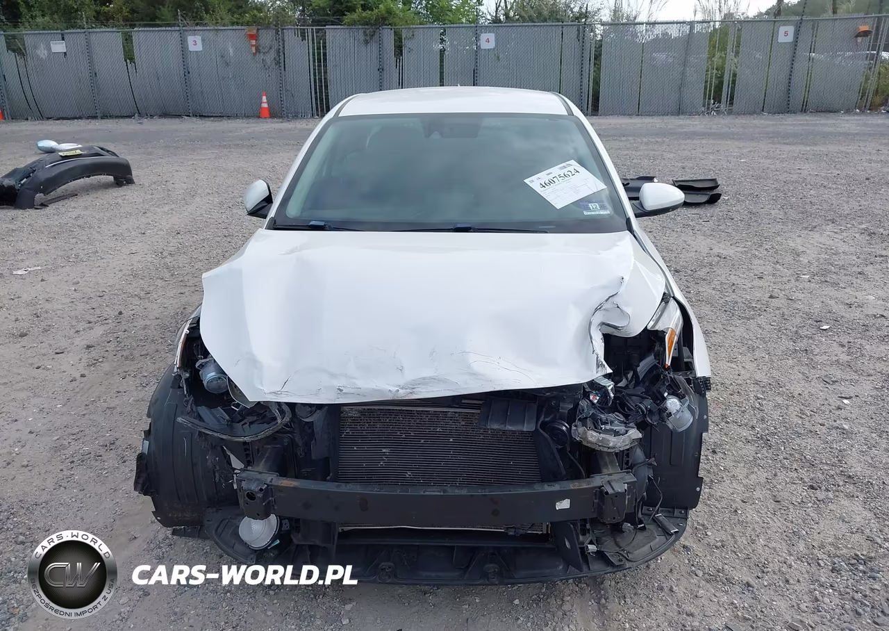 2019 Kia Forte Lxs VIN:3KPF24AD0KE036925 - 13
