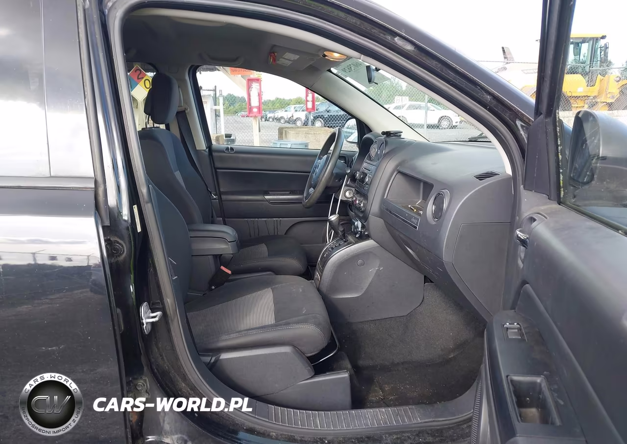 2012 Jeep Compass Sport VIN:1C4NJDBBXCD635314 - 5