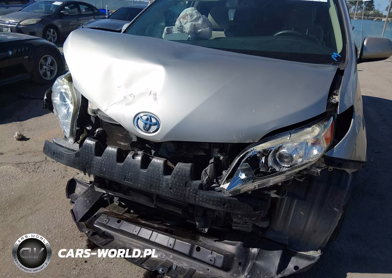 2016 Toyota Sienna Le 8 Passenger VIN:5TDKK3DC5GS714559 - 6