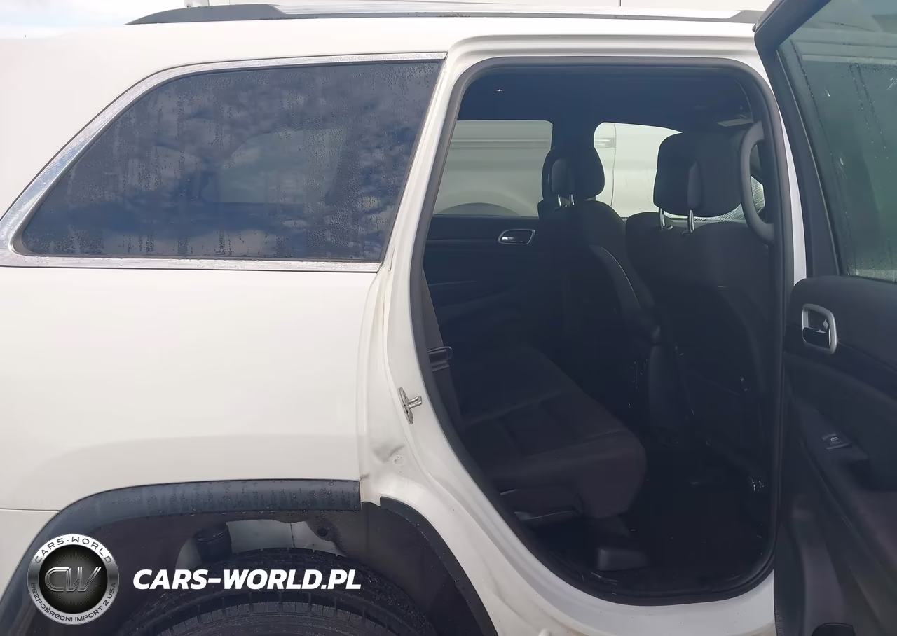 2020 Jeep Grand Cherokee Laredo E 4X4 VIN:1C4RJFAG6LC158526 - 8
