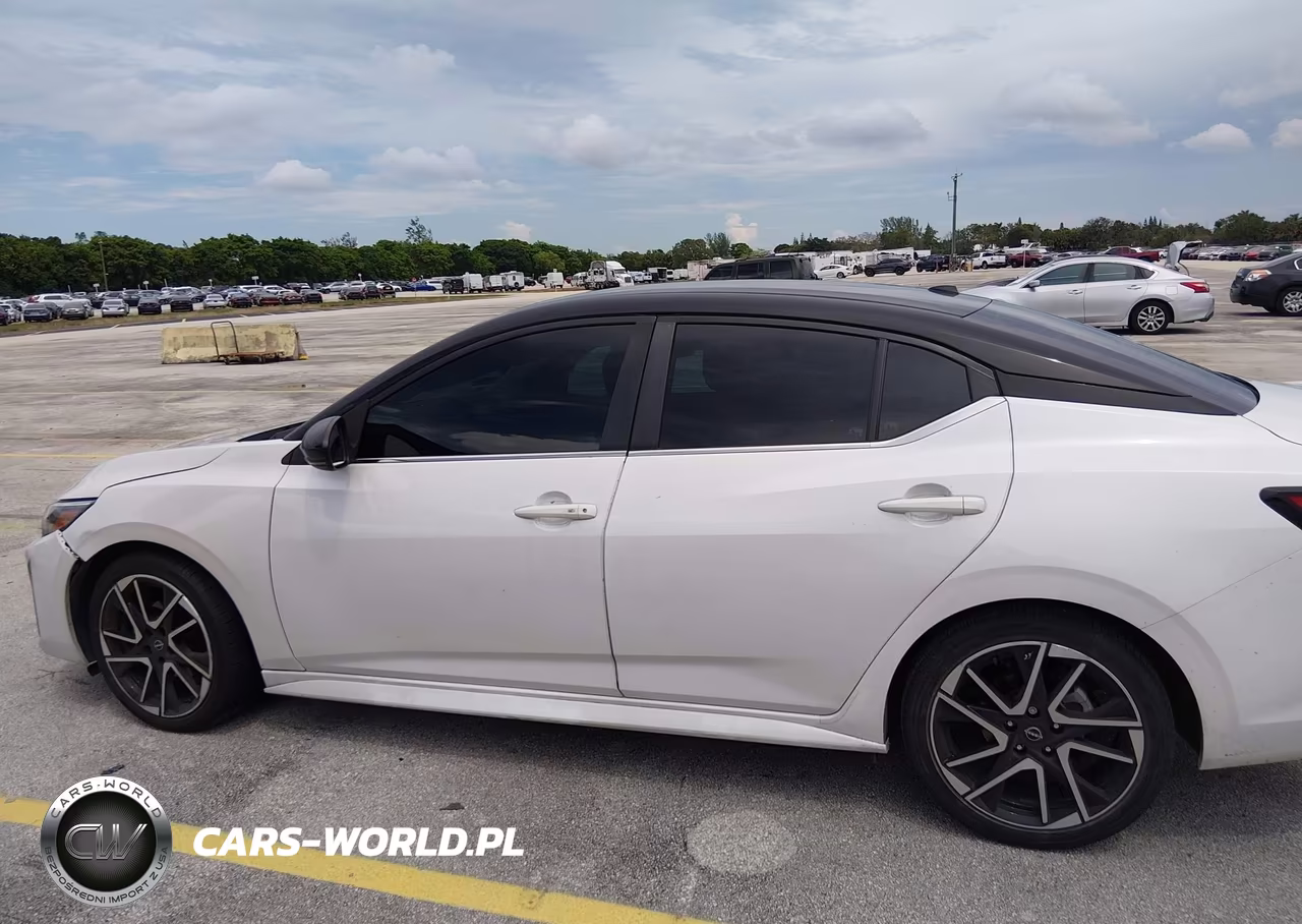2025 Nissan Sentra Sr VIN:3N1AB8DV2SY246854 - 13