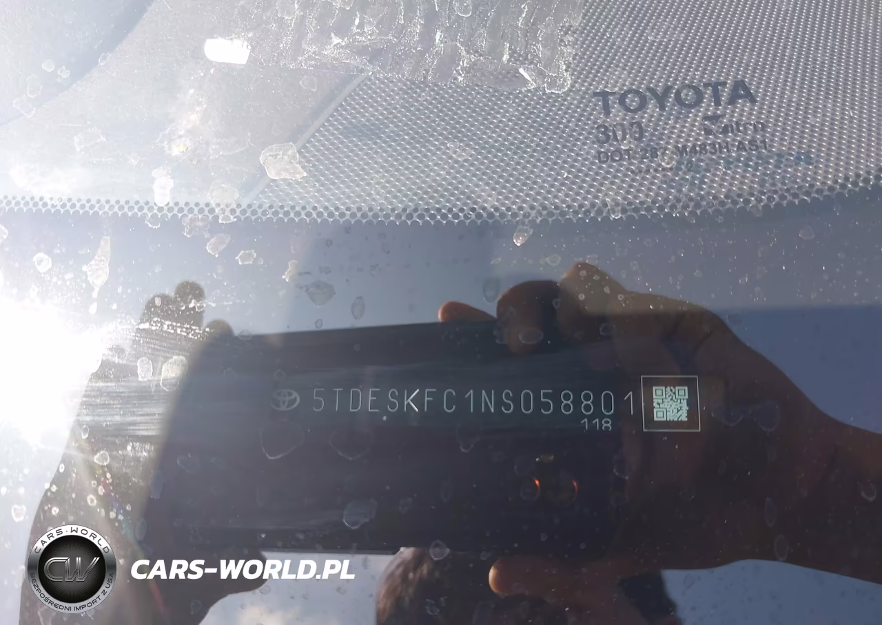 2022 Toyota Sienna Platinum VIN:5TDESKFC1NS058801 - 9