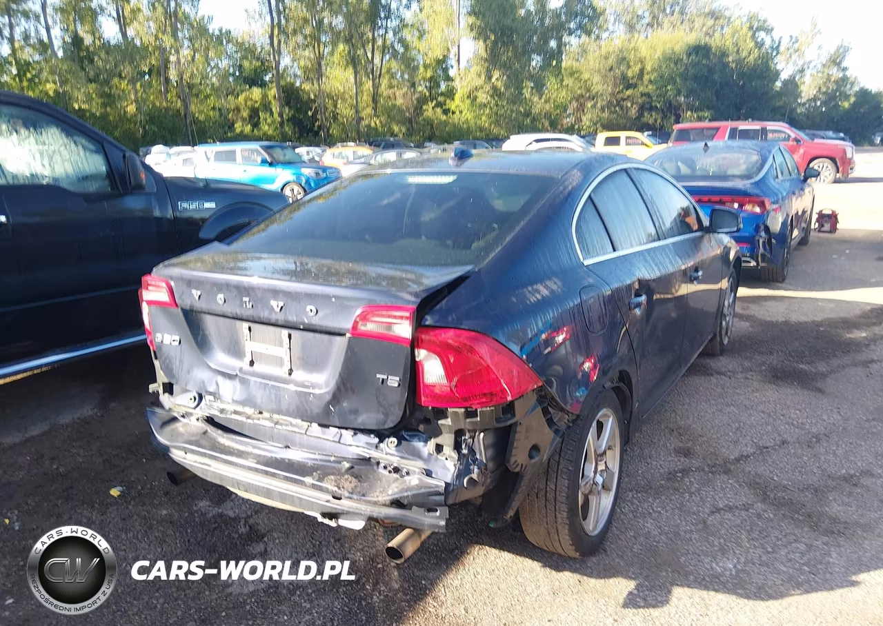 2012 Volvo S60 T5 VIN:YV1622FS8C2145542 - 4