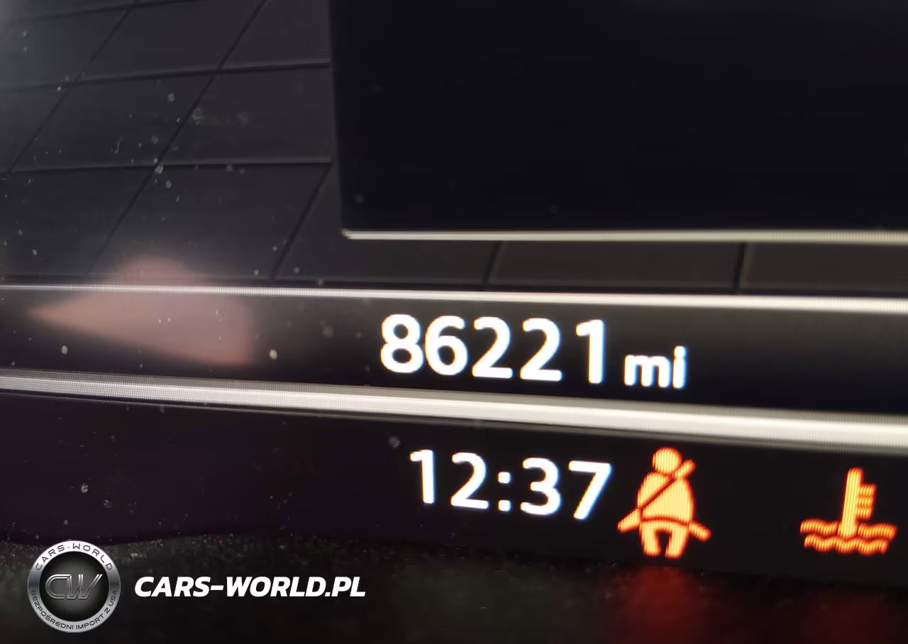 2017 Audi A4 2.0T Season Of Audi Premium VIN:WAUDNAF40HN044823 - 15