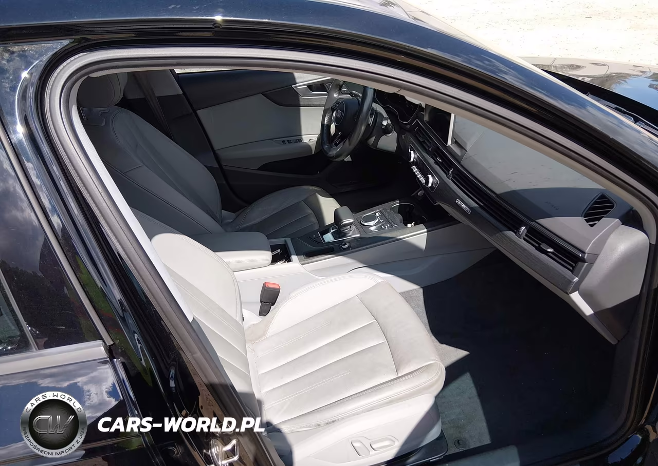2017 Audi A4 2.0T Season Of Audi Premium VIN:WAUDNAF40HN044823 - 5