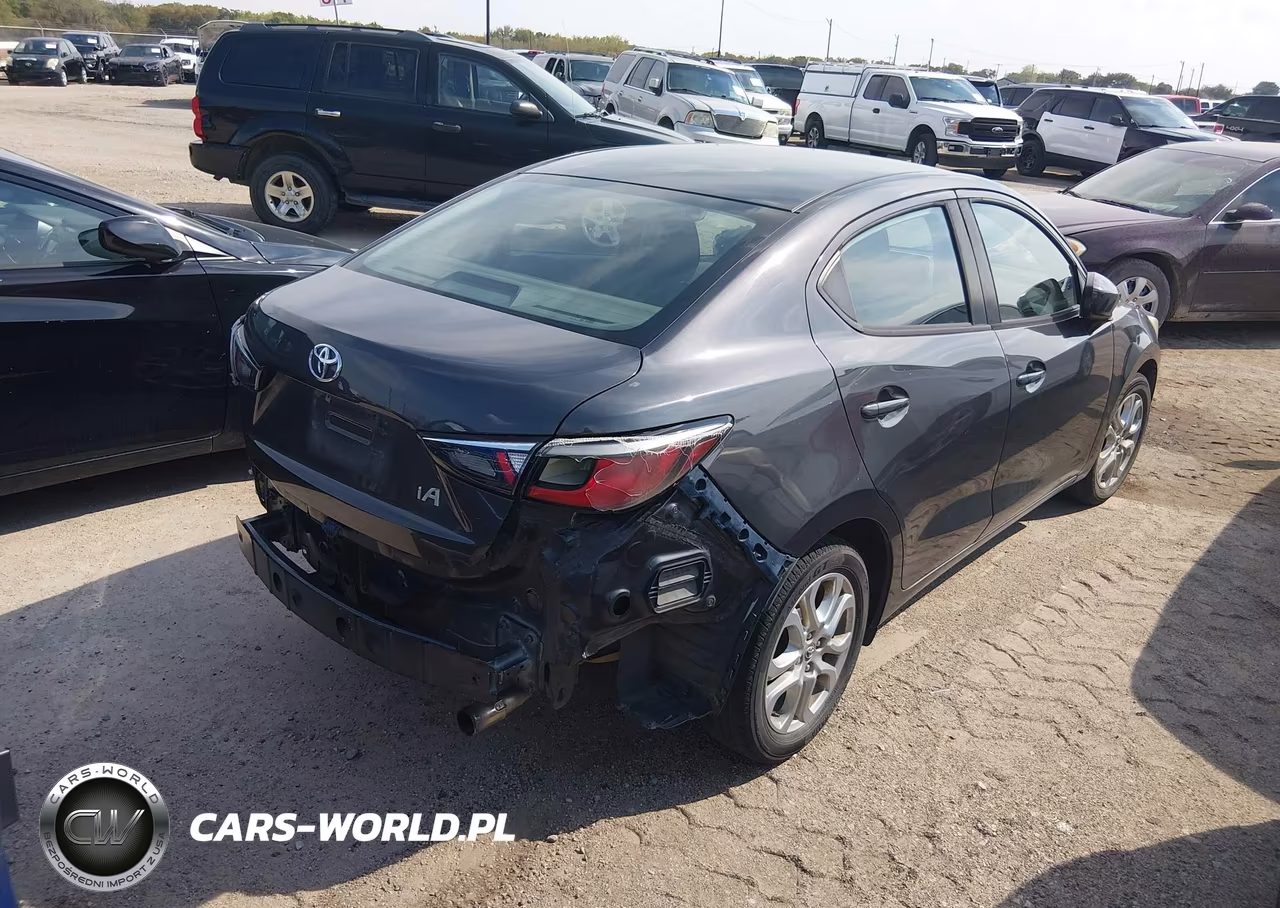 2018 Toyota Yaris Ia VIN:3MYDLBYV0JY321467 - 4