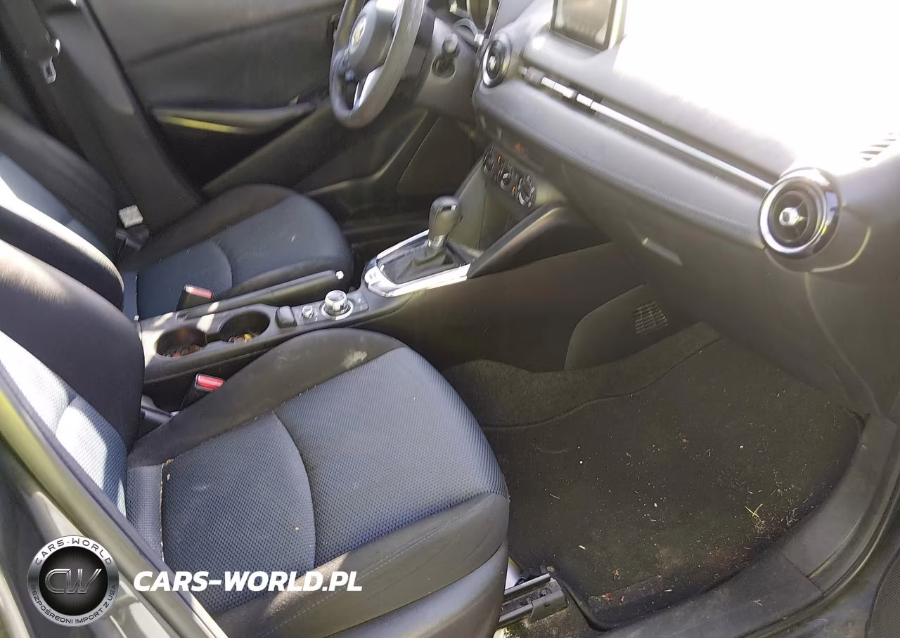 2018 Toyota Yaris Ia VIN:3MYDLBYV0JY321467 - 5