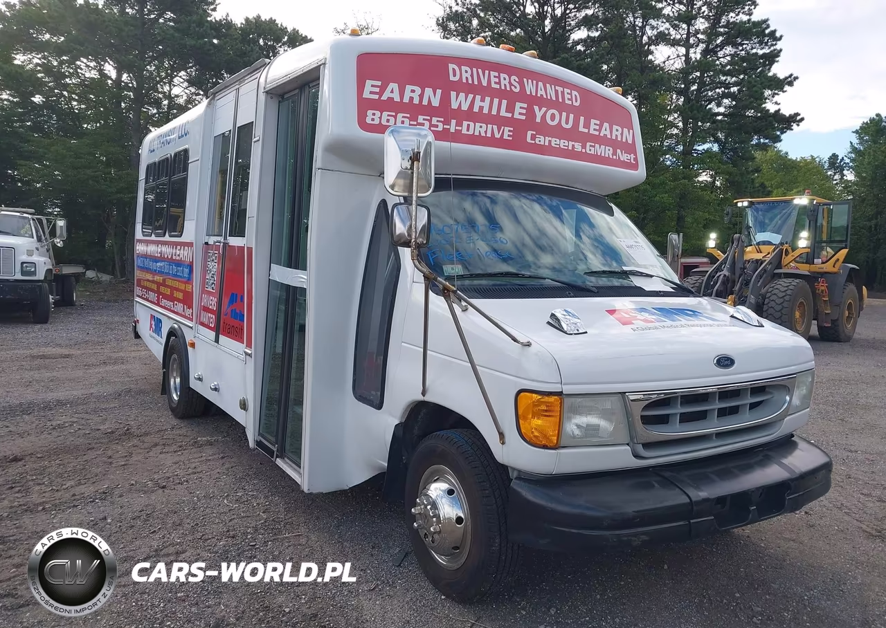 2002 Ford E-450 Cutaway Standard