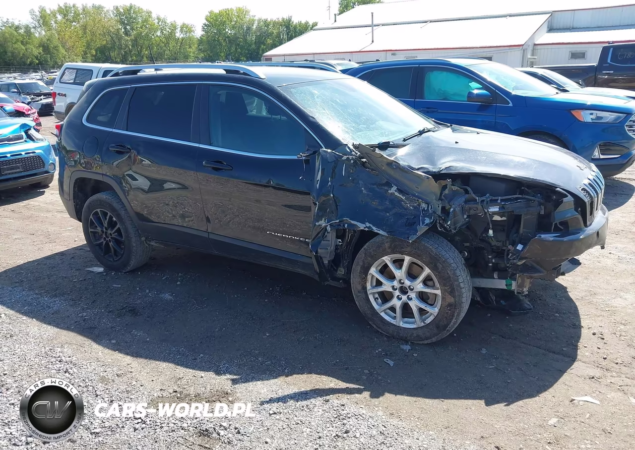 2016 Jeep Cherokee Latitude VIN:1C4PJMCS7GW242632 - 1