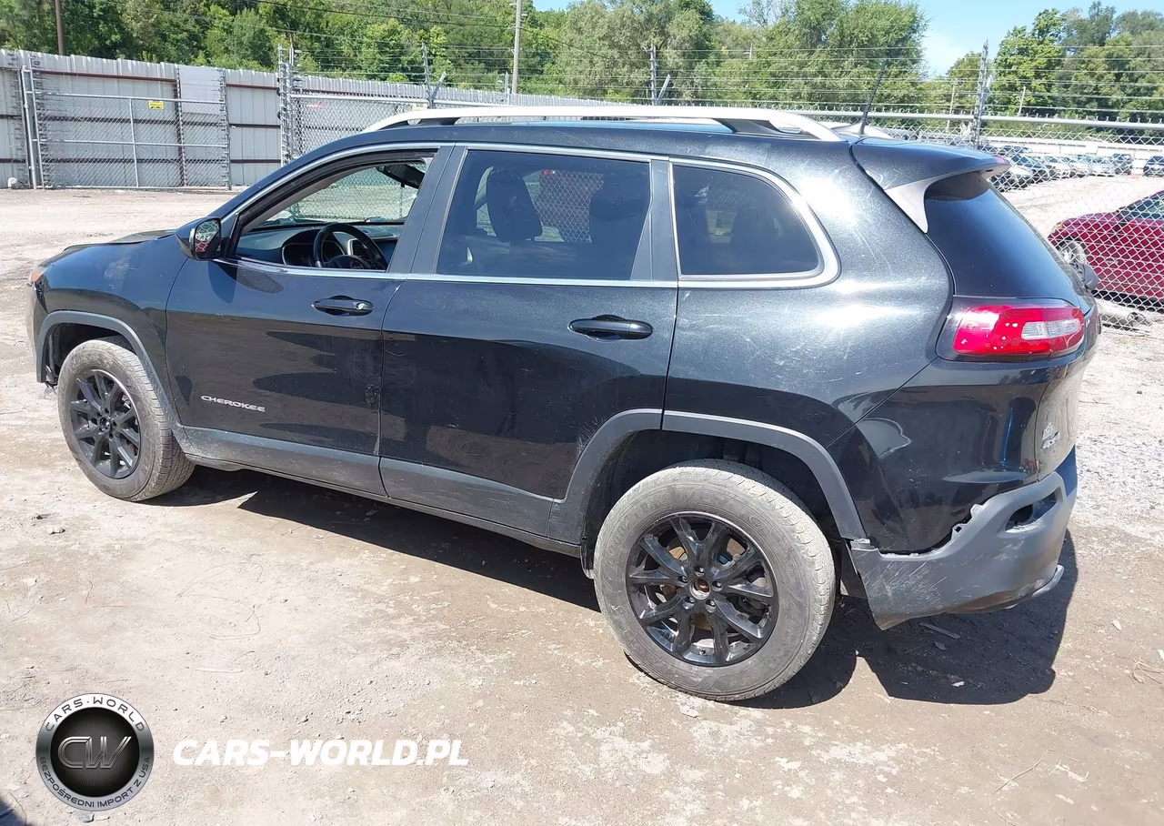 2016 Jeep Cherokee Latitude VIN:1C4PJMCS7GW242632 - 3