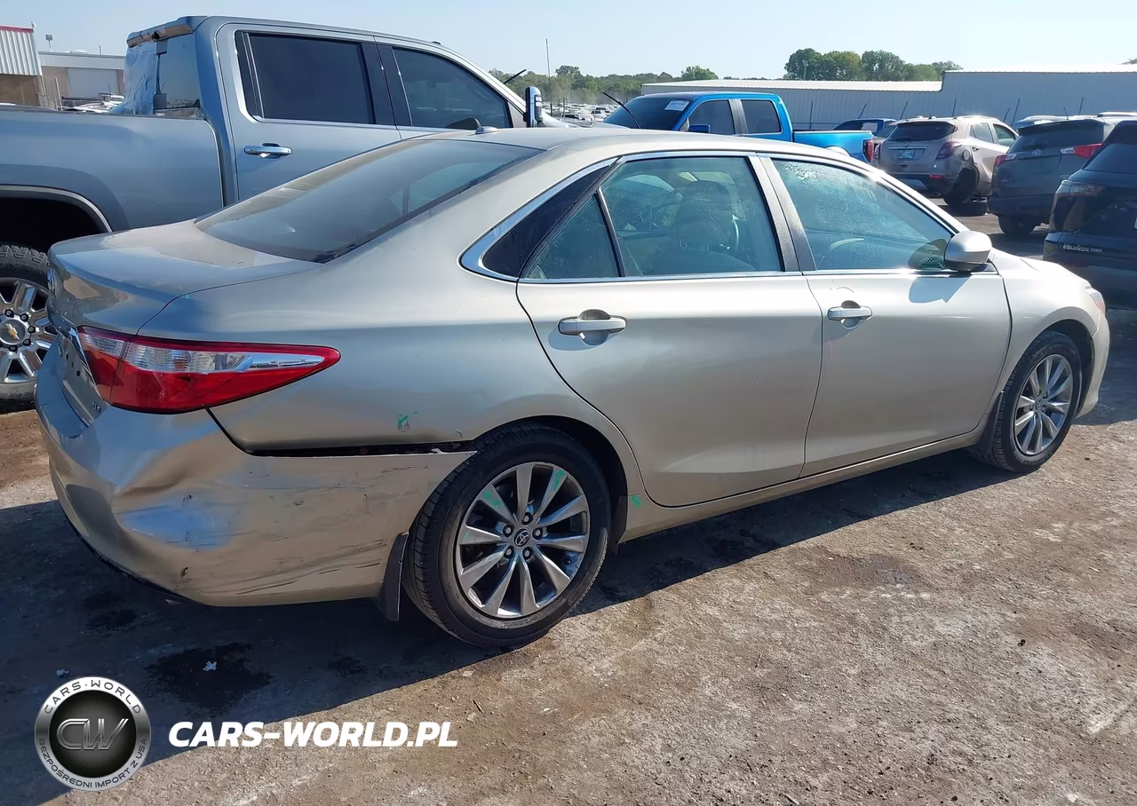 2015 Toyota Camry Xle VIN:4T4BF1FK3FR450900 - 4