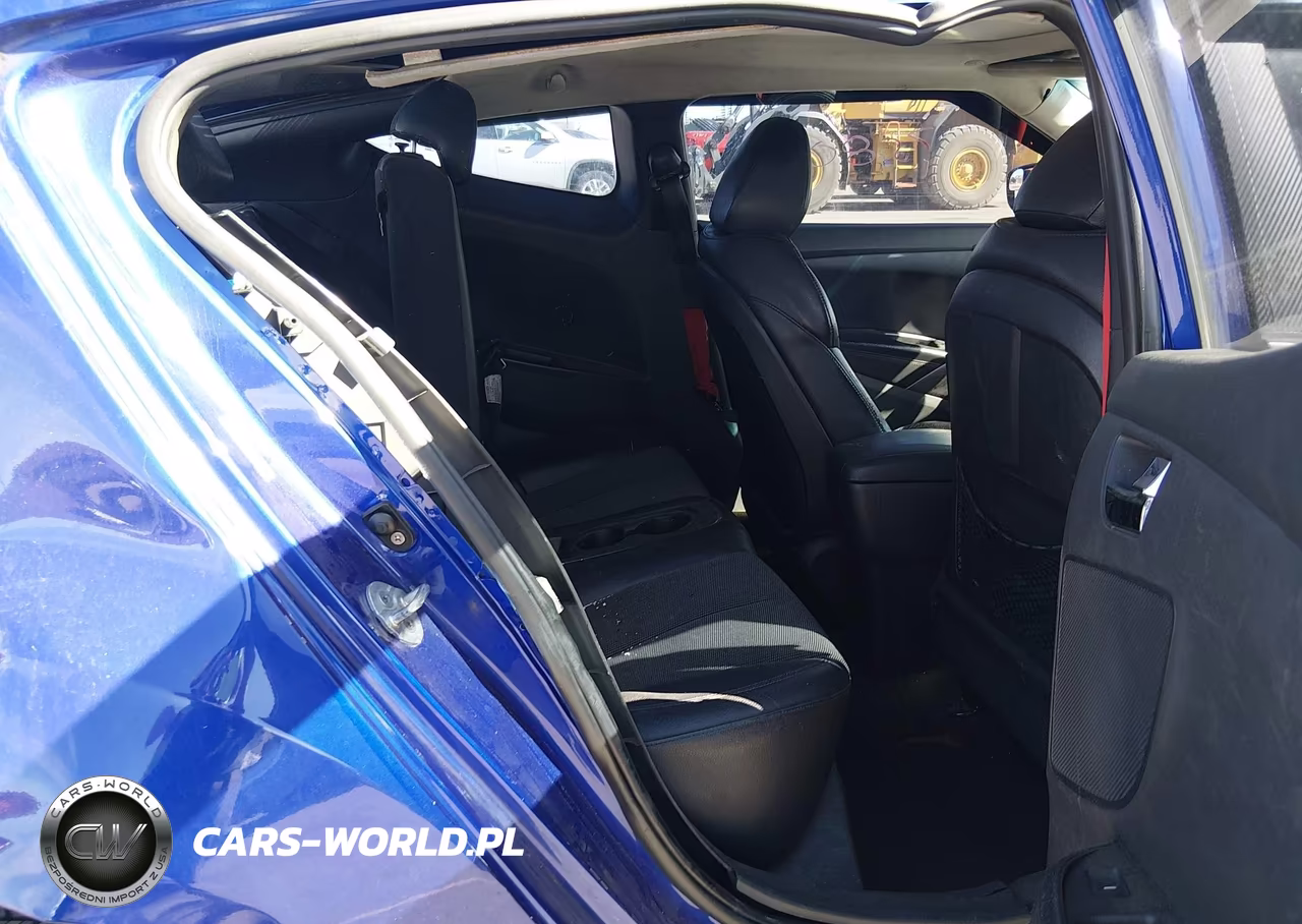 2012 Hyundai Veloster Base W-Black VIN:KMHTC6AD6CU052797 - 8