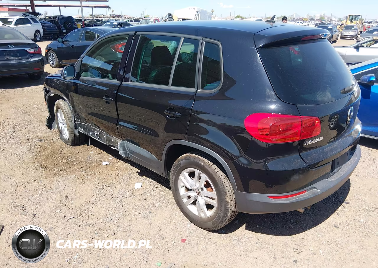 2012 Volkswagen Tiguan Le VIN:WVGAV7AX3CW555631 - 3