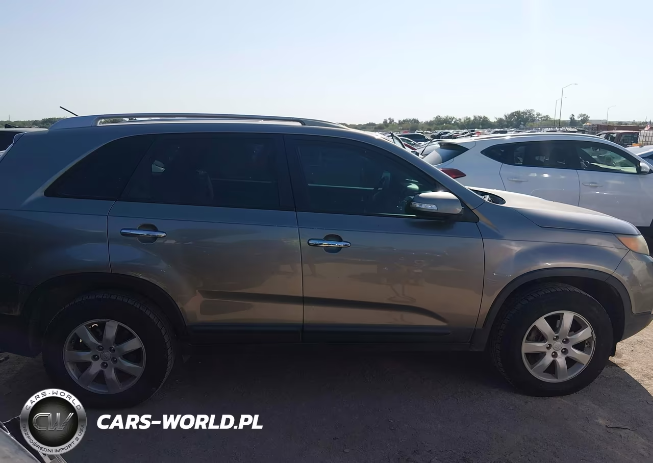 2011 Kia Sorento Lx VIN:5XYKT4A12BG098623 - 13