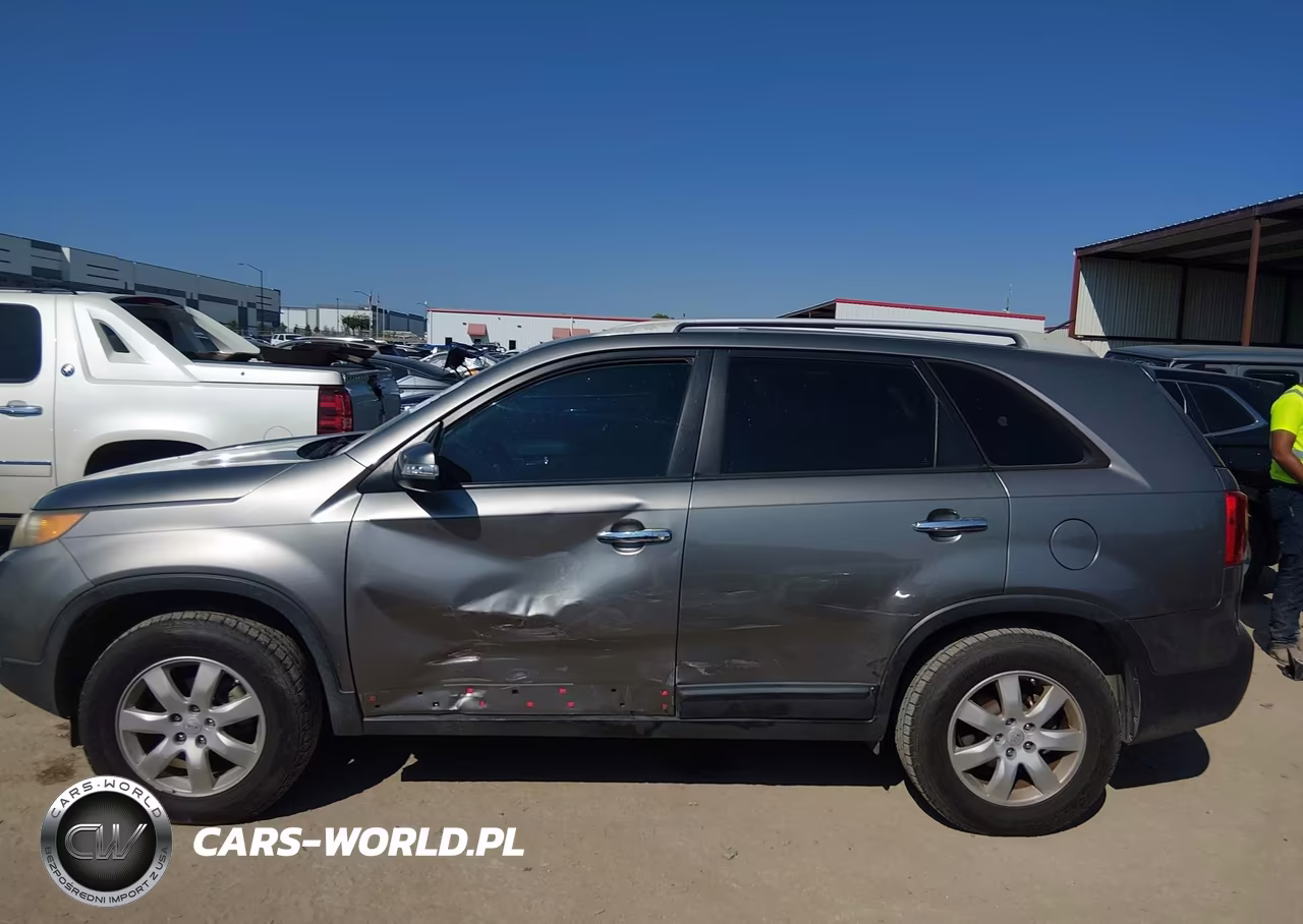 2011 Kia Sorento Lx VIN:5XYKT4A12BG098623 - 14